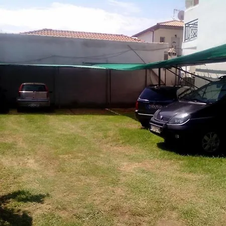 Twins House * Toroni